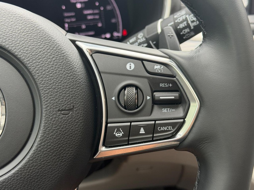 Acura MDX Vehicle Full-screen Gallery Image 19