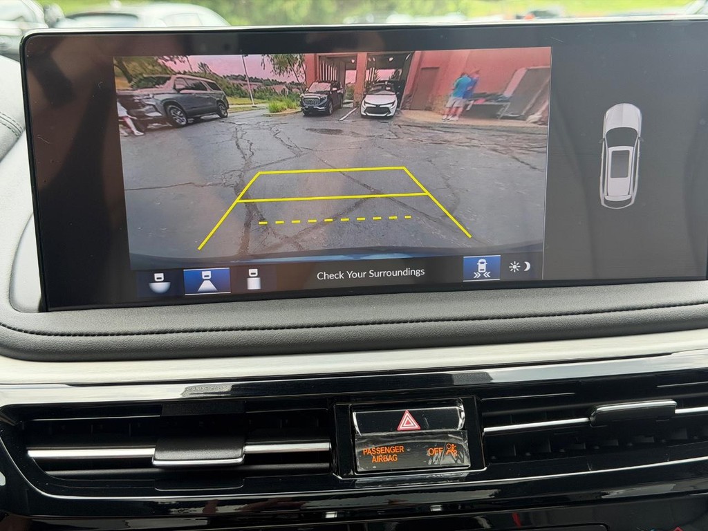 Acura MDX Vehicle Full-screen Gallery Image 22