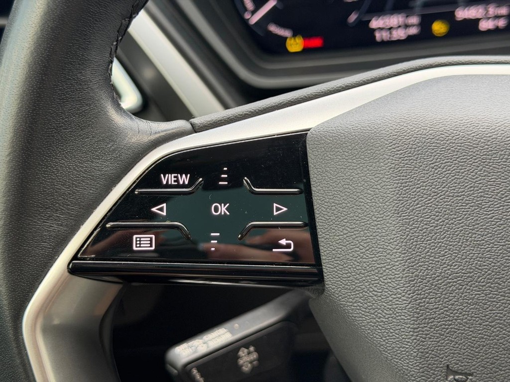 Audi Q4 e-tron Vehicle Full-screen Gallery Image 16