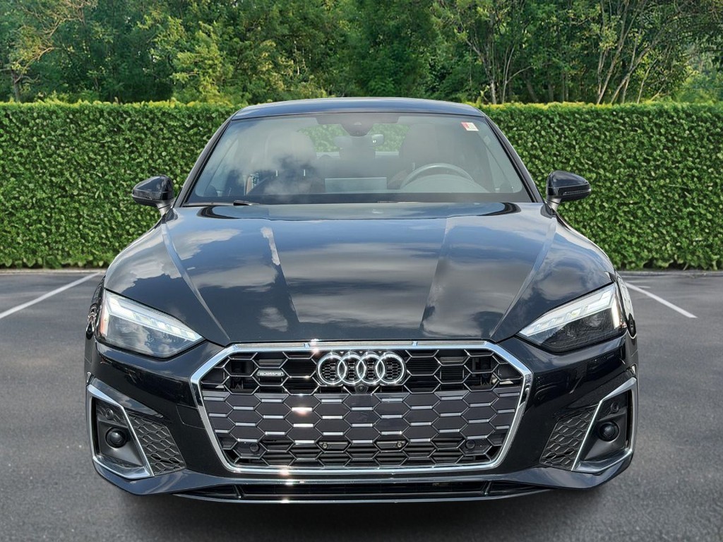 Audi A5 Sportback Vehicle Full-screen Gallery Image 09
