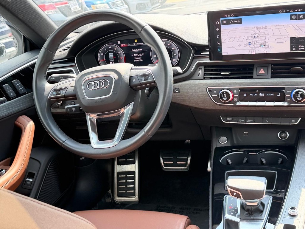 Audi A5 Sportback Vehicle Full-screen Gallery Image 12