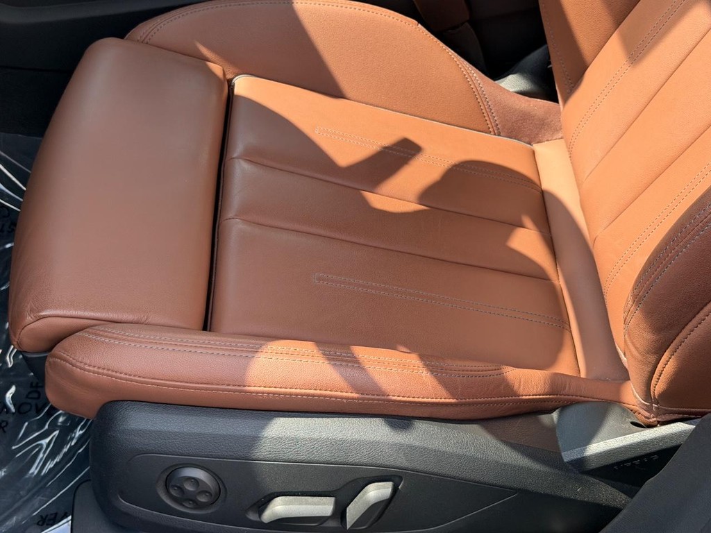 Audi A5 Sportback Vehicle Full-screen Gallery Image 23