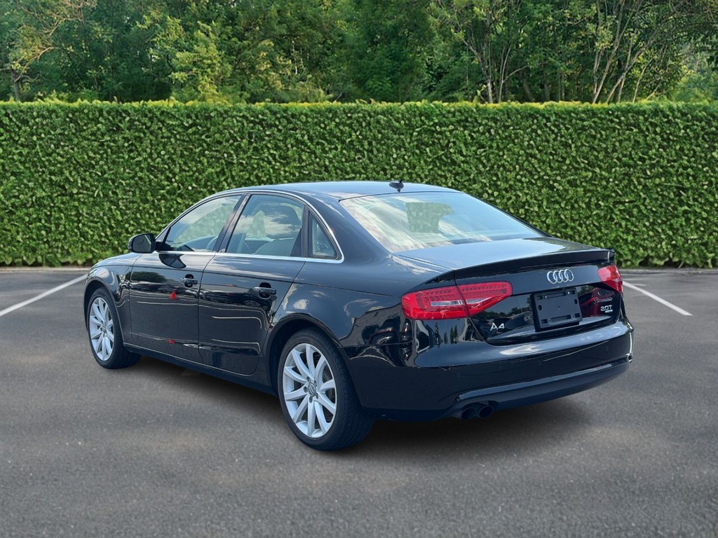 Audi A4 Vehicle Full-screen Gallery Image 06