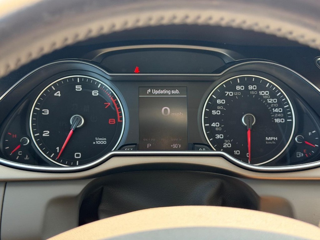 Audi A4 Vehicle Full-screen Gallery Image 19