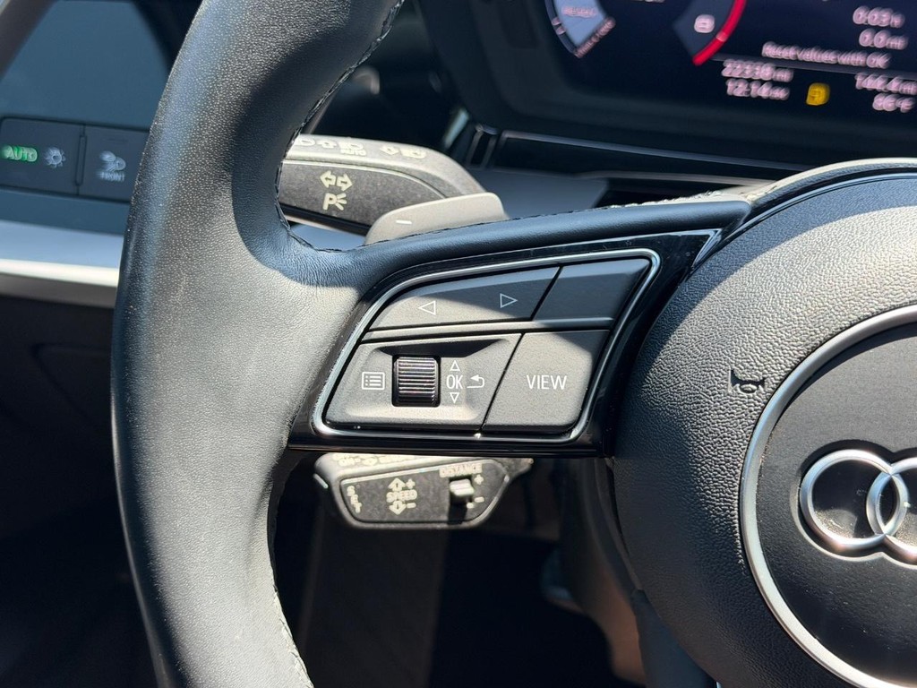 Audi A3 Vehicle Full-screen Gallery Image 17