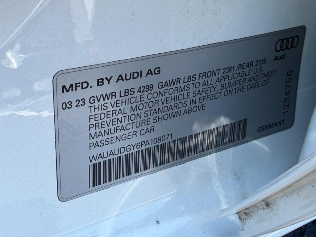 Audi A3 Vehicle Full-screen Gallery Image 24