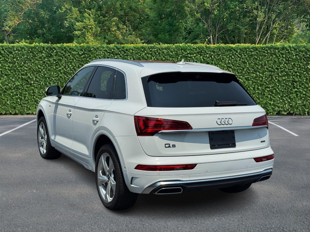 Audi Q5 Vehicle Full-screen Gallery Image 06