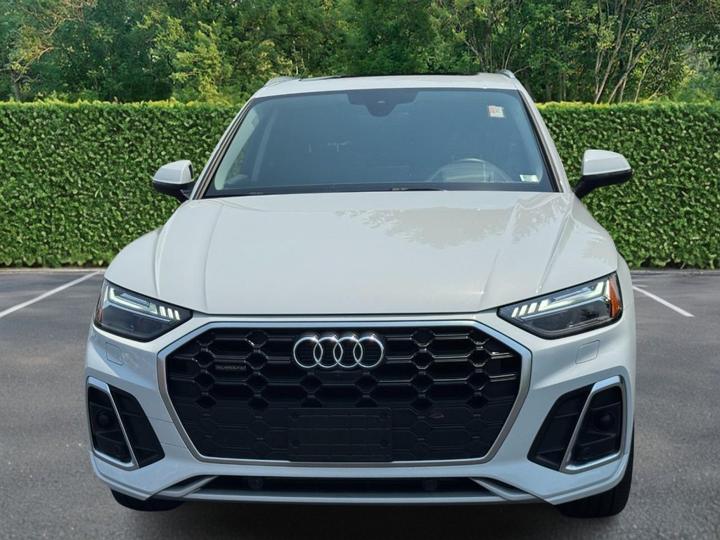 Audi Q5 Vehicle Full-screen Gallery Image 09