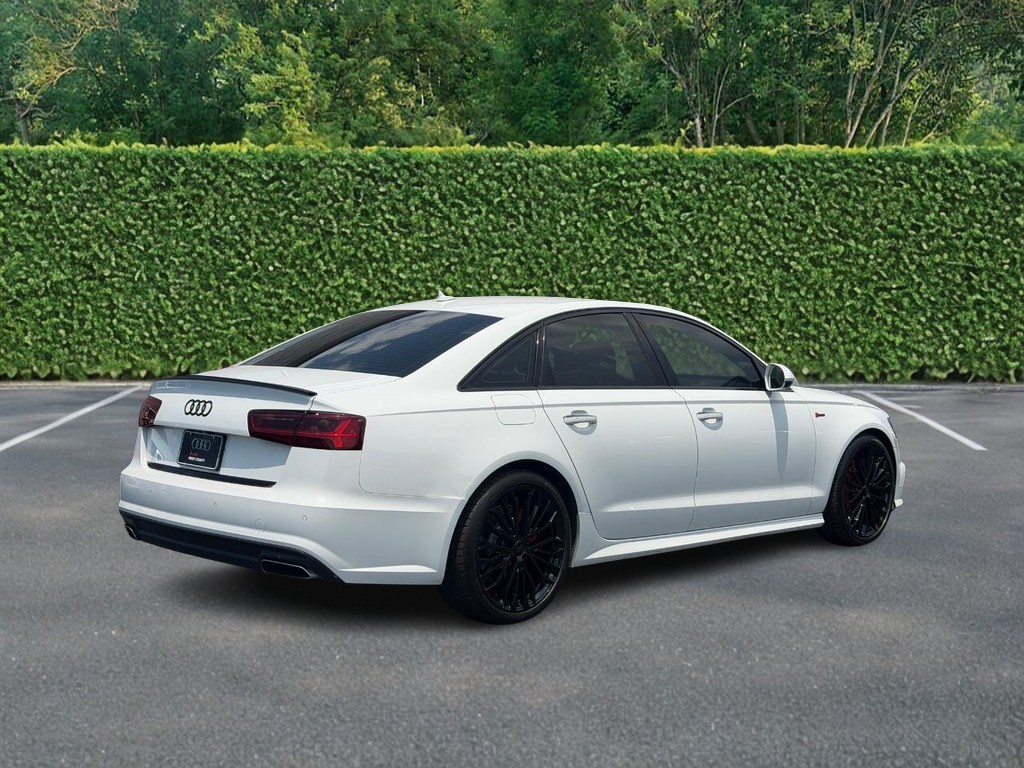 Audi A6 Vehicle Full-screen Gallery Image 03