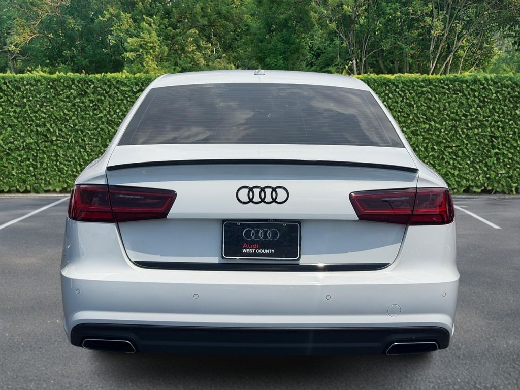 Audi A6 Vehicle Full-screen Gallery Image 05