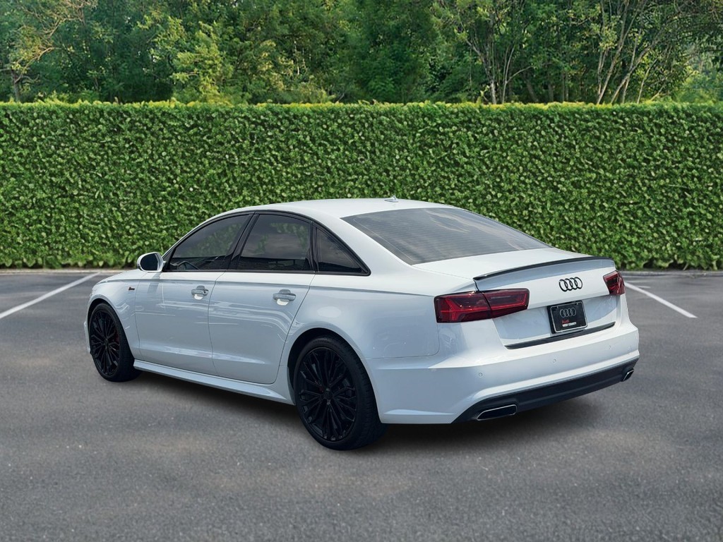 Audi A6 Vehicle Full-screen Gallery Image 06