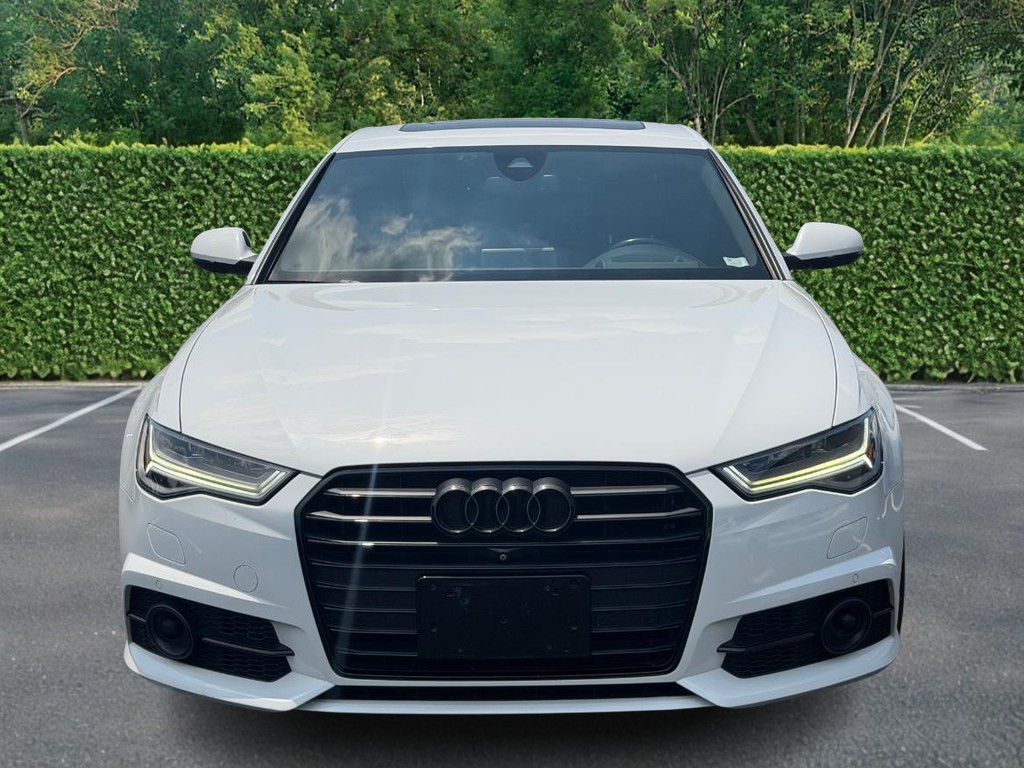 Audi A6 Vehicle Full-screen Gallery Image 10