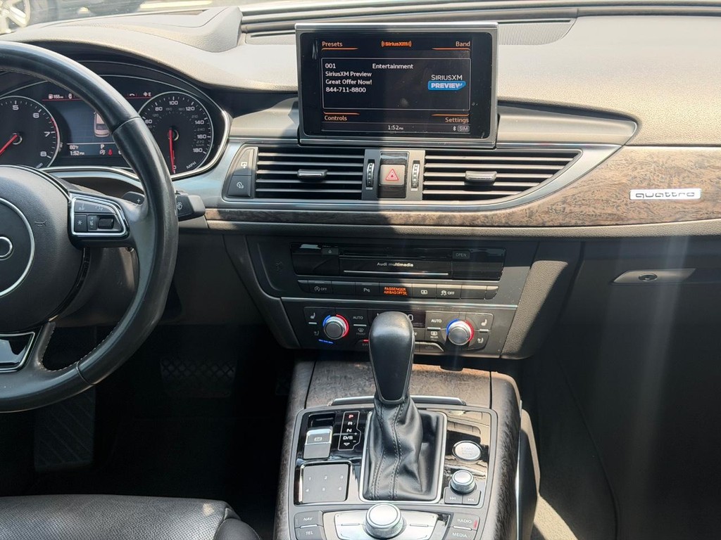 Audi A6 Vehicle Full-screen Gallery Image 14