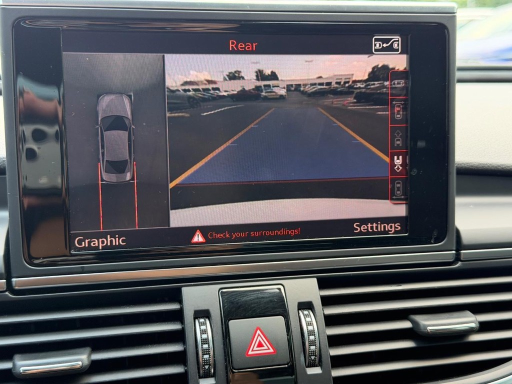 Audi A6 Vehicle Full-screen Gallery Image 22