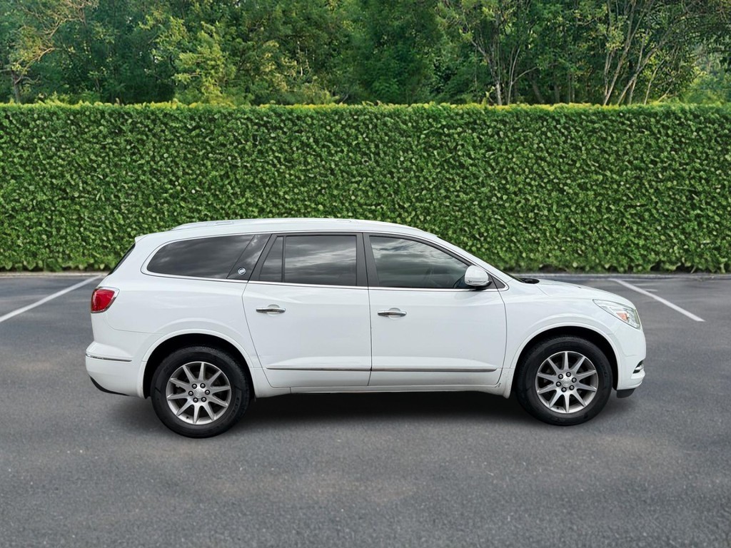 Buick Enclave Vehicle Full-screen Gallery Image 02