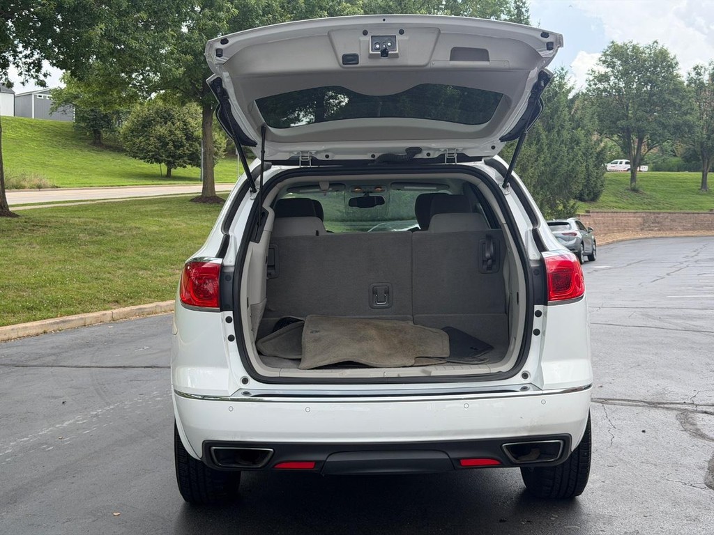 Buick Enclave Vehicle Full-screen Gallery Image 04