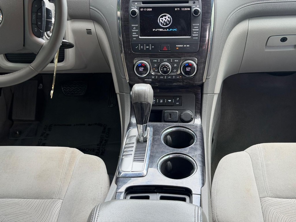 Buick Enclave Vehicle Full-screen Gallery Image 15