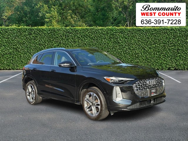 Ellisville MO 2025 Audi Q5 more details - audi q5