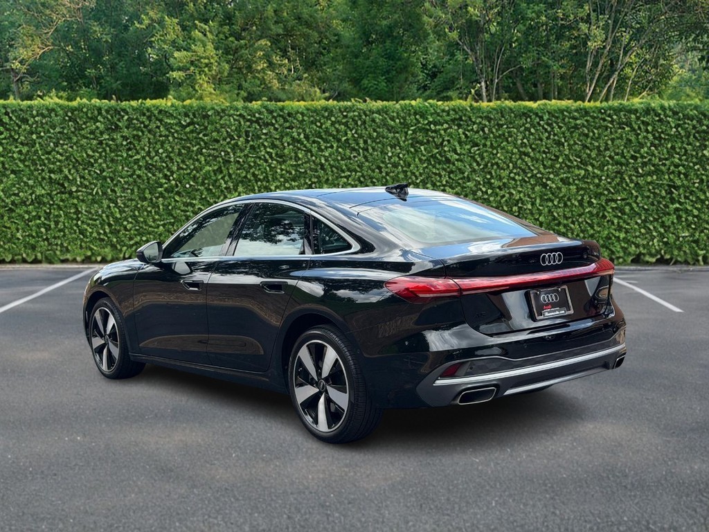 Audi A5 Vehicle Full-screen Gallery Image 06