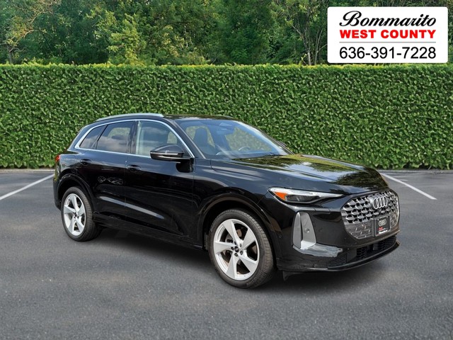 Ellisville MO 2025 Audi Q5 more details - audi q5
