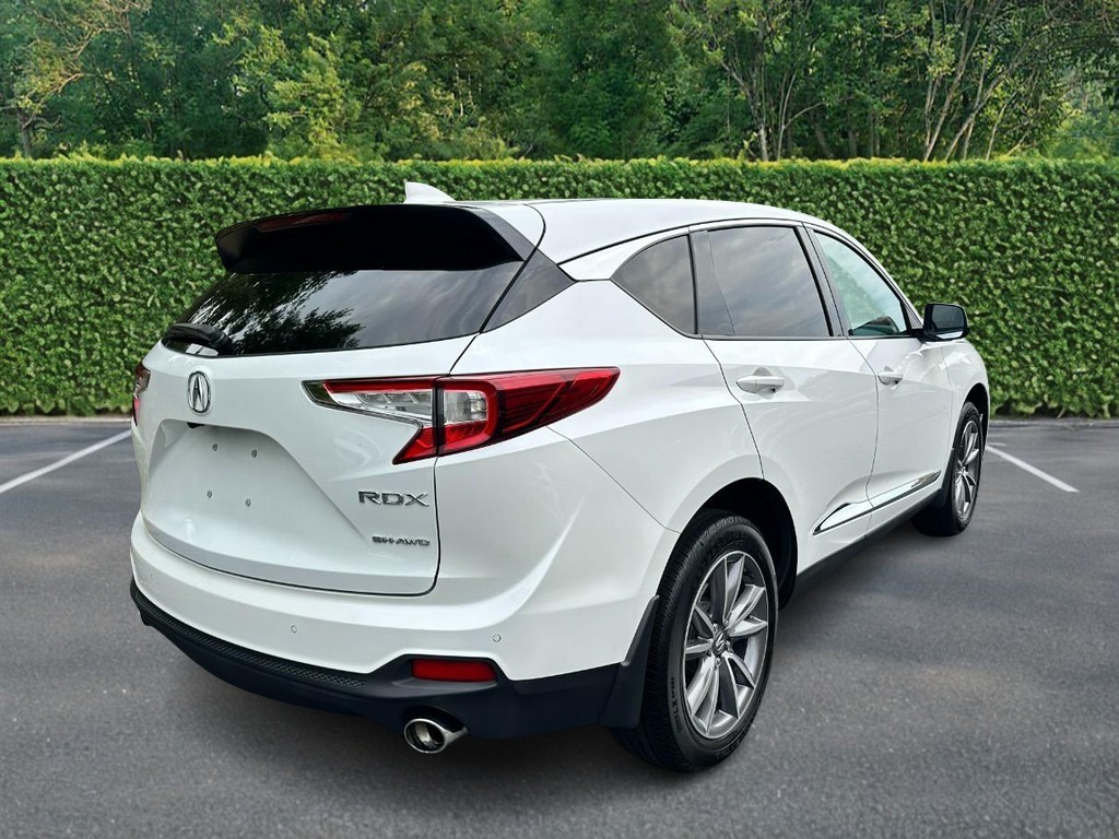 Acura RDX Vehicle Full-screen Gallery Image 03