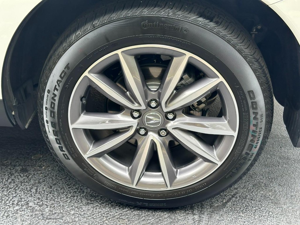 Acura RDX Vehicle Full-screen Gallery Image 06