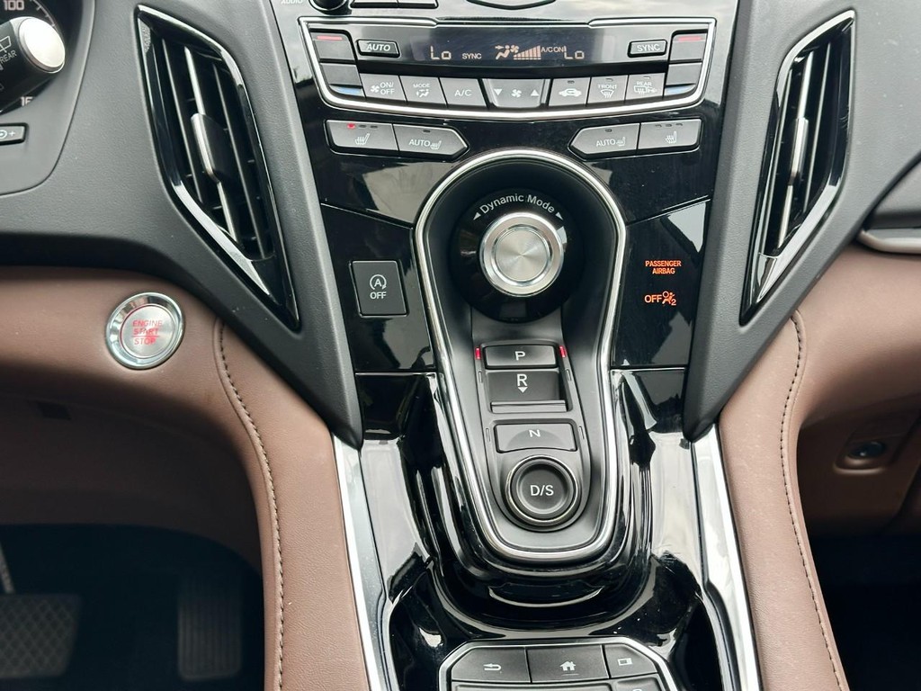 Acura RDX Vehicle Full-screen Gallery Image 15