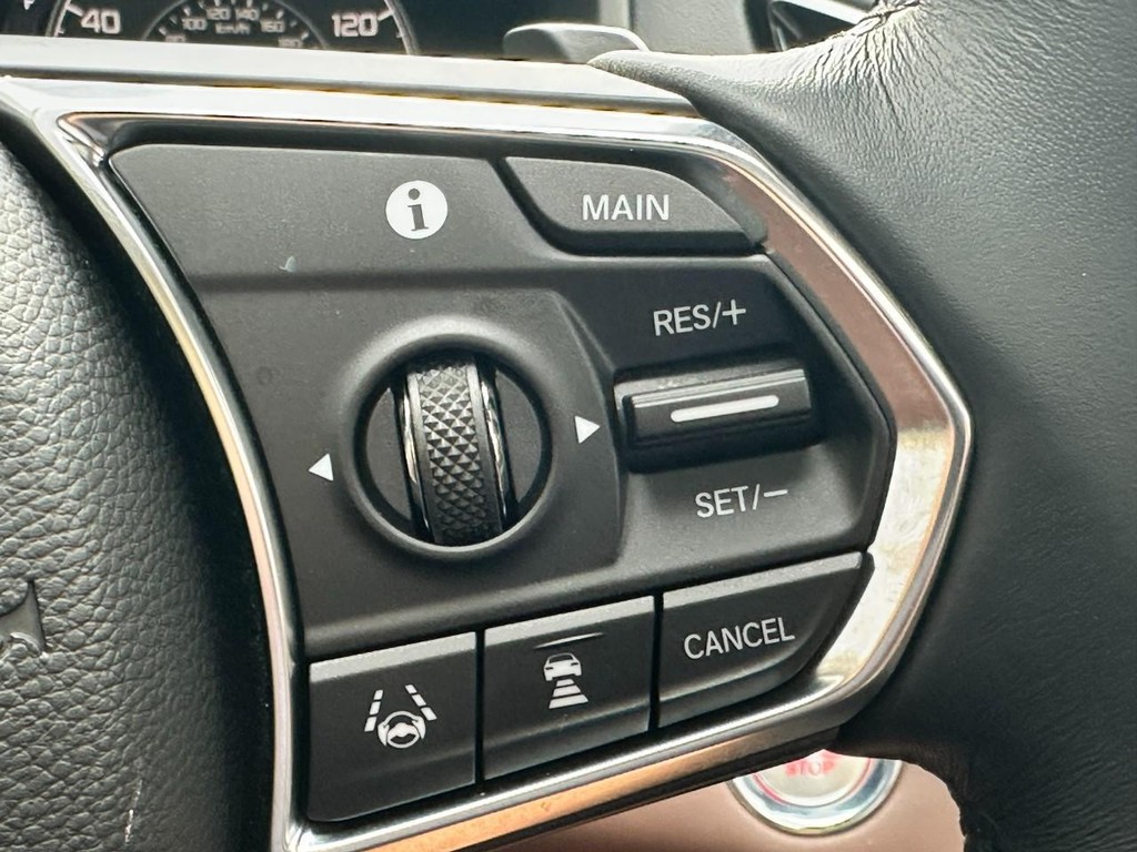 Acura RDX Vehicle Full-screen Gallery Image 21