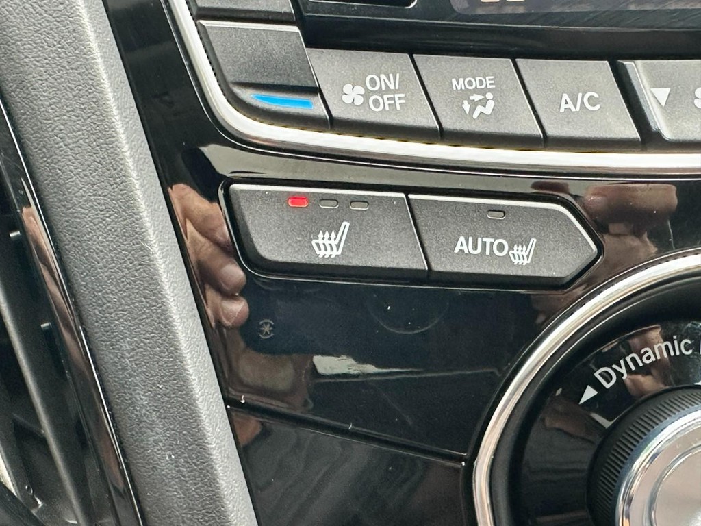 Acura RDX Vehicle Full-screen Gallery Image 24