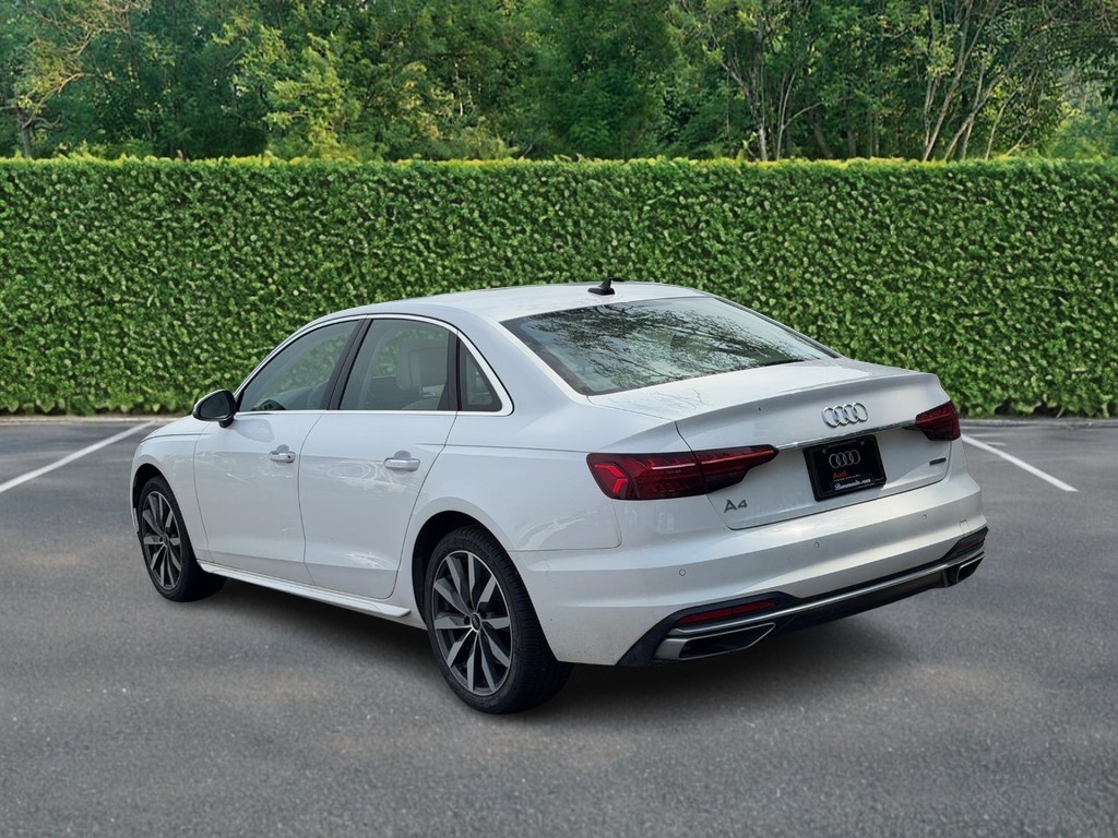 Audi A4 Sedan Vehicle Full-screen Gallery Image 06