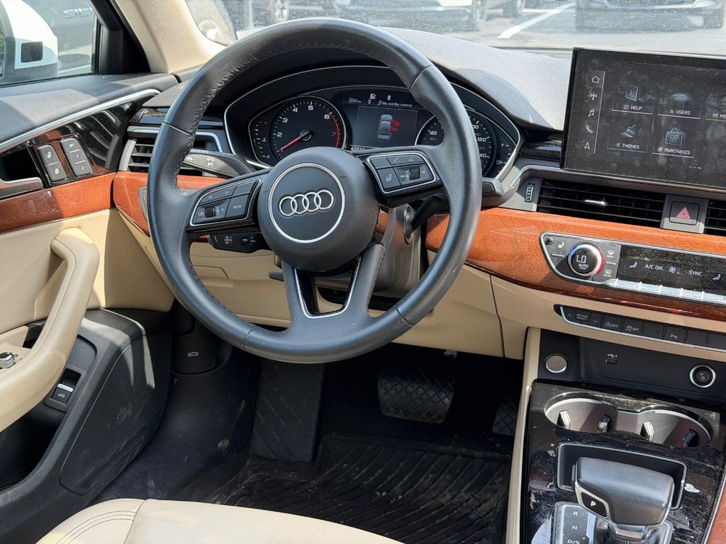 Audi A4 Sedan Vehicle Full-screen Gallery Image 12