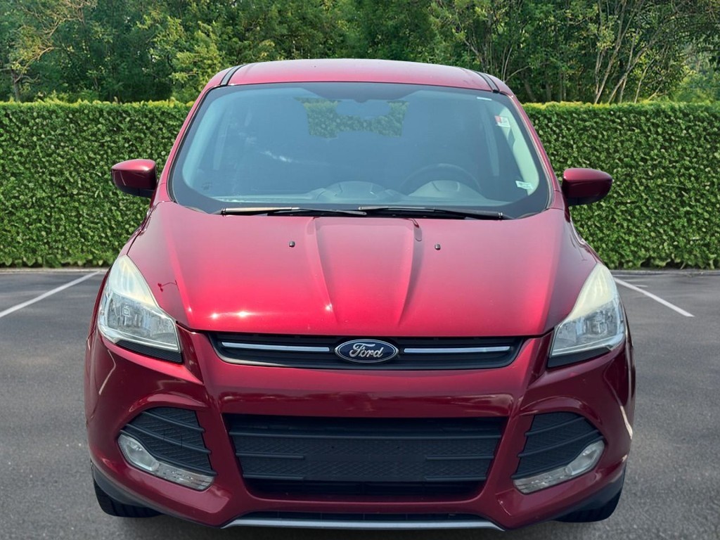 Ford Escape Vehicle Full-screen Gallery Image 09