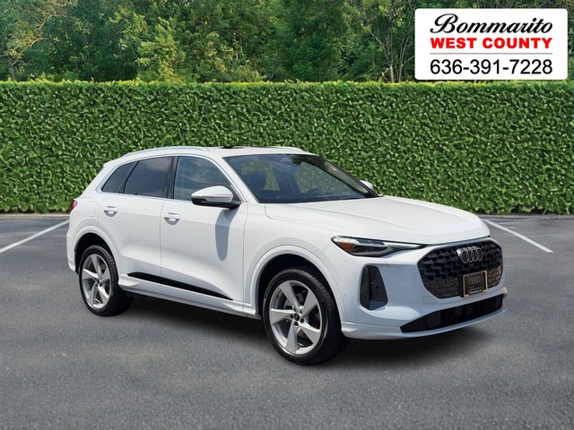 Ellisville MO 2025 Audi Q5 more details - audi q5