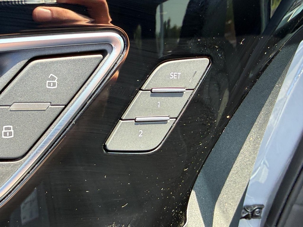 Audi Q4 e-tron Sportback Vehicle Full-screen Gallery Image 15