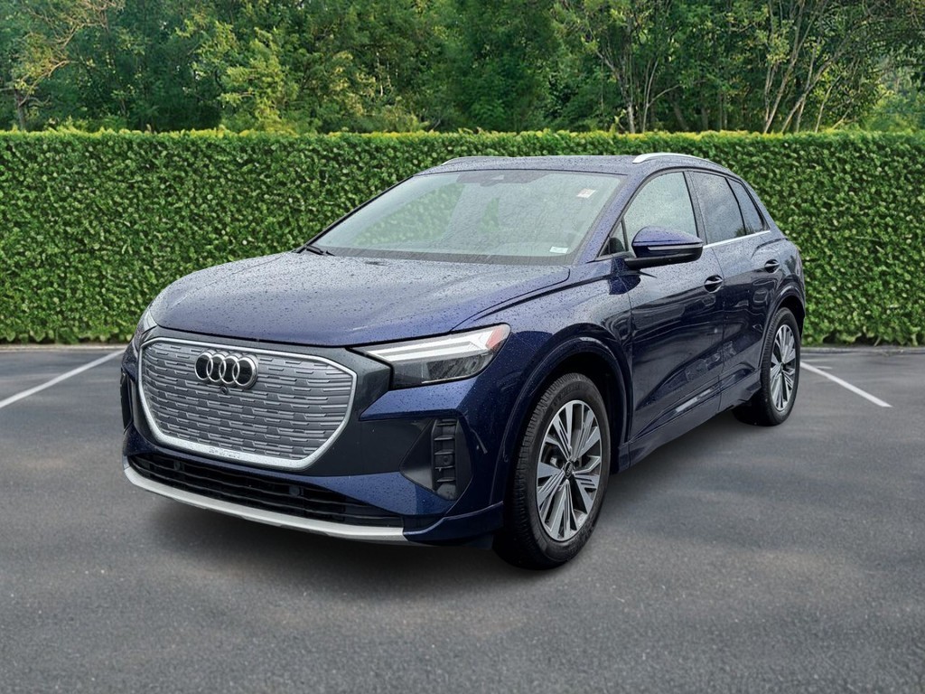 Audi Q4 e-tron Vehicle Full-screen Gallery Image 08