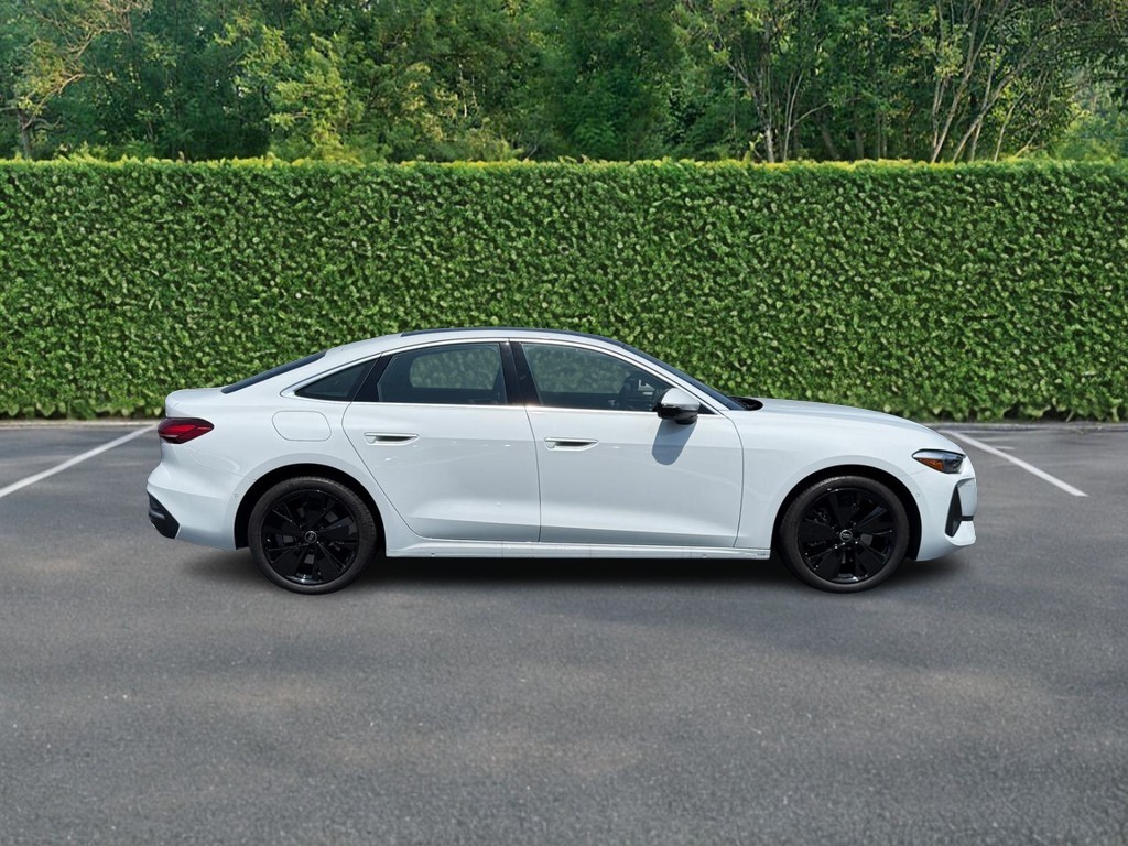 Audi A5 Vehicle Full-screen Gallery Image 02