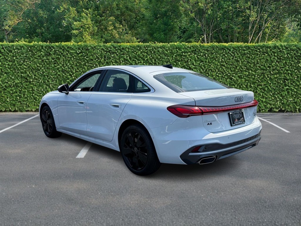 Audi A5 Vehicle Full-screen Gallery Image 06
