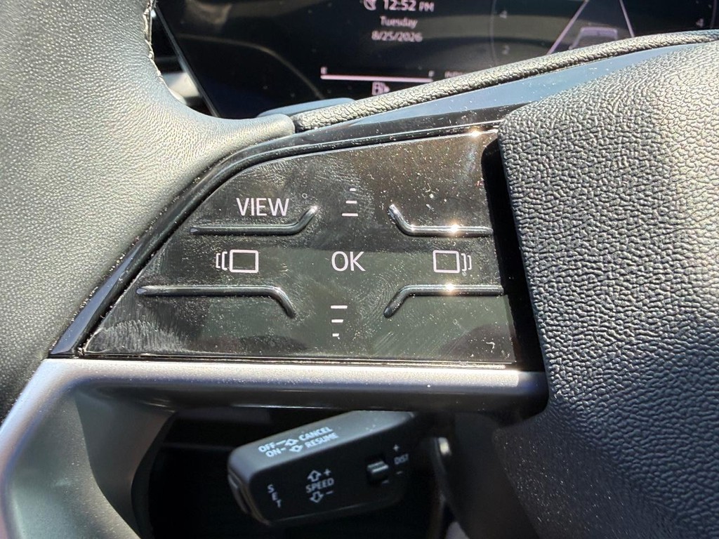 Audi A5 Vehicle Full-screen Gallery Image 17