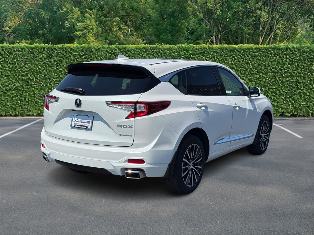 Acura RDX Vehicle Full-screen Gallery Image 03