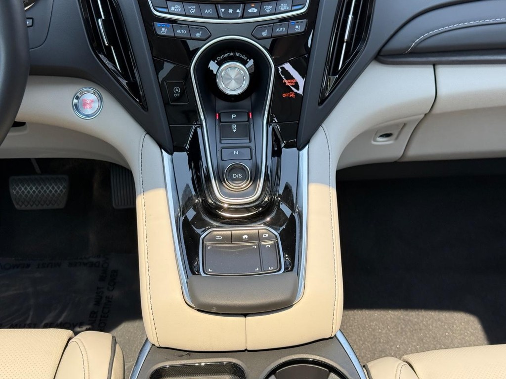 Acura RDX Vehicle Full-screen Gallery Image 14