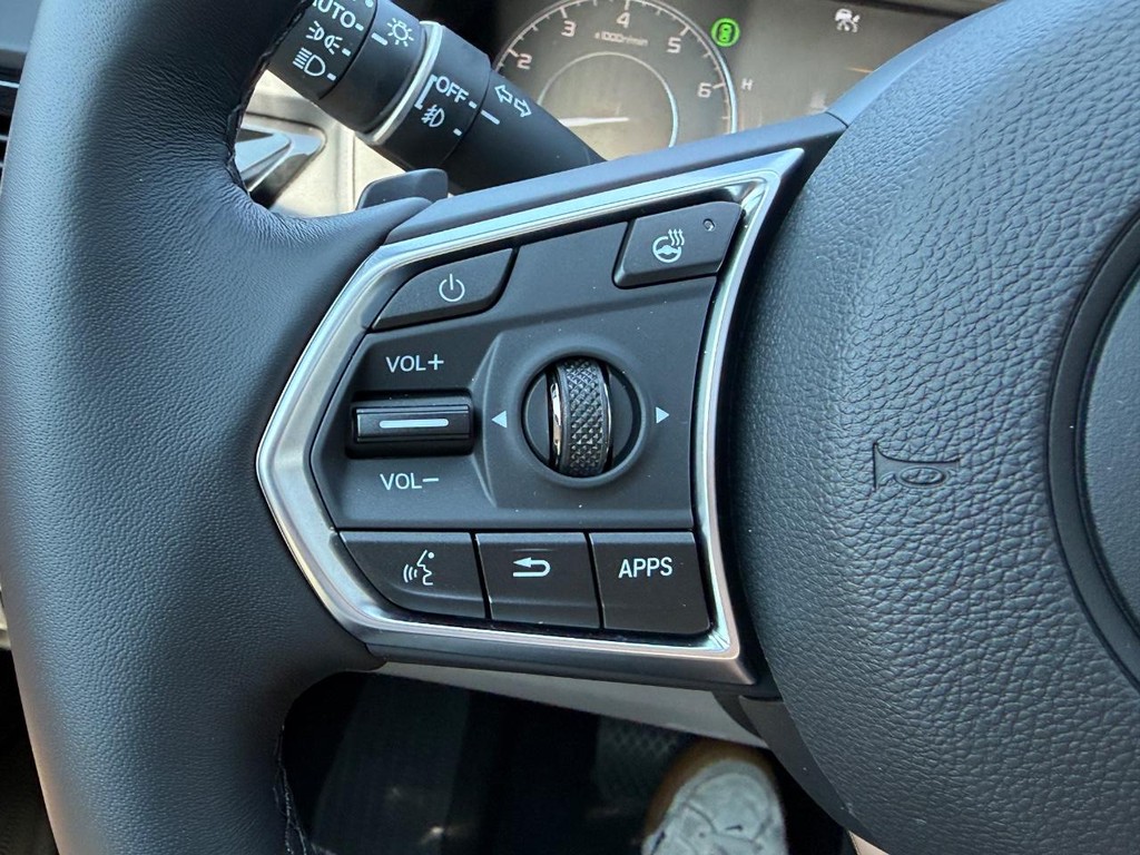 Acura RDX Vehicle Full-screen Gallery Image 18