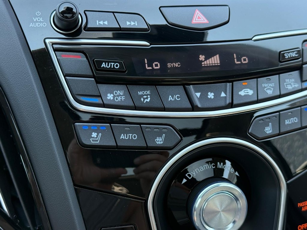 Acura RDX Vehicle Full-screen Gallery Image 23