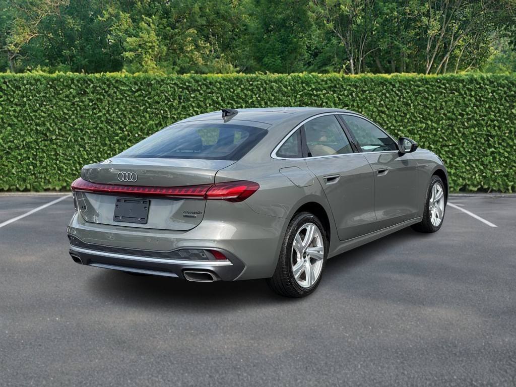 Audi A5 Vehicle Full-screen Gallery Image 03