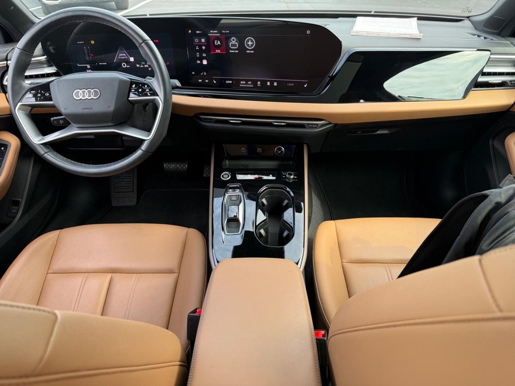 Audi A5 Vehicle Full-screen Gallery Image 11
