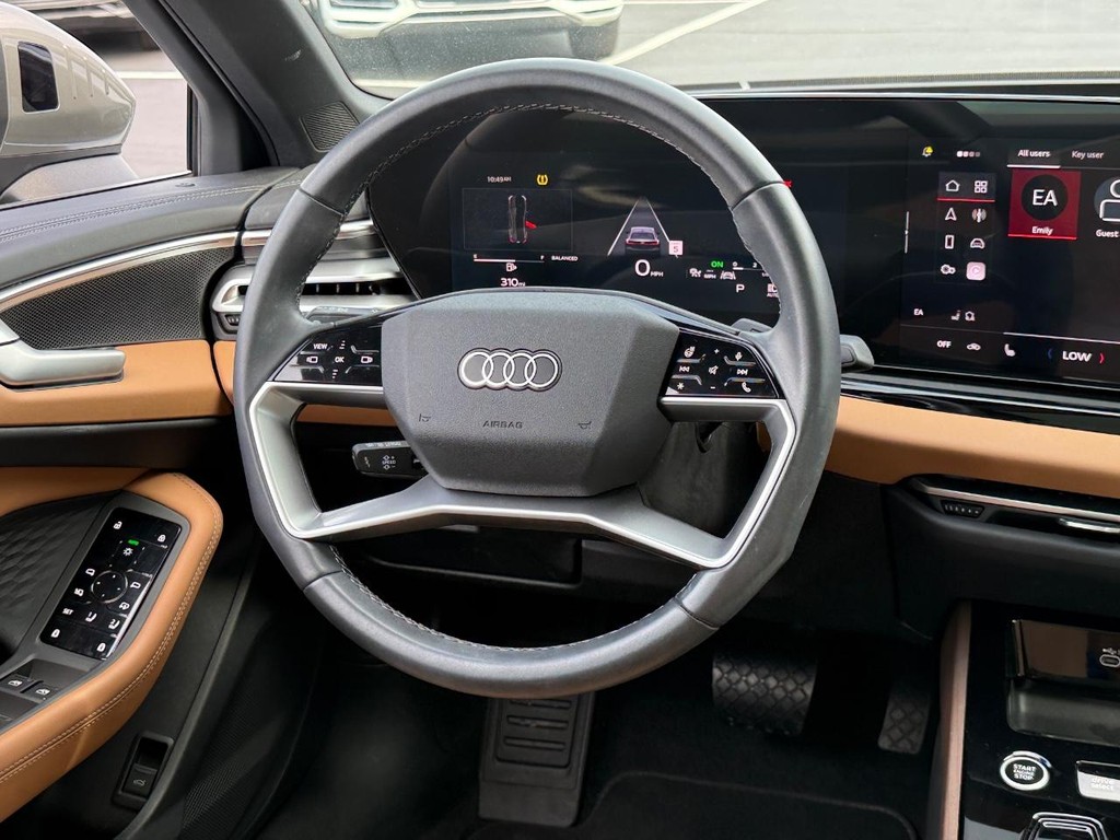 Audi A5 Vehicle Full-screen Gallery Image 12