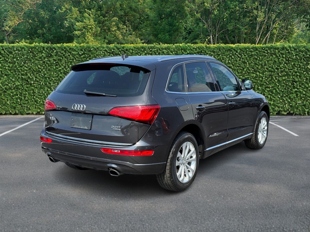 Audi Q5 Vehicle Full-screen Gallery Image 03
