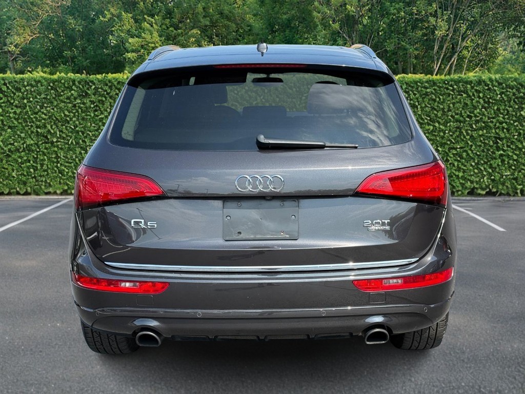 Audi Q5 Vehicle Full-screen Gallery Image 05