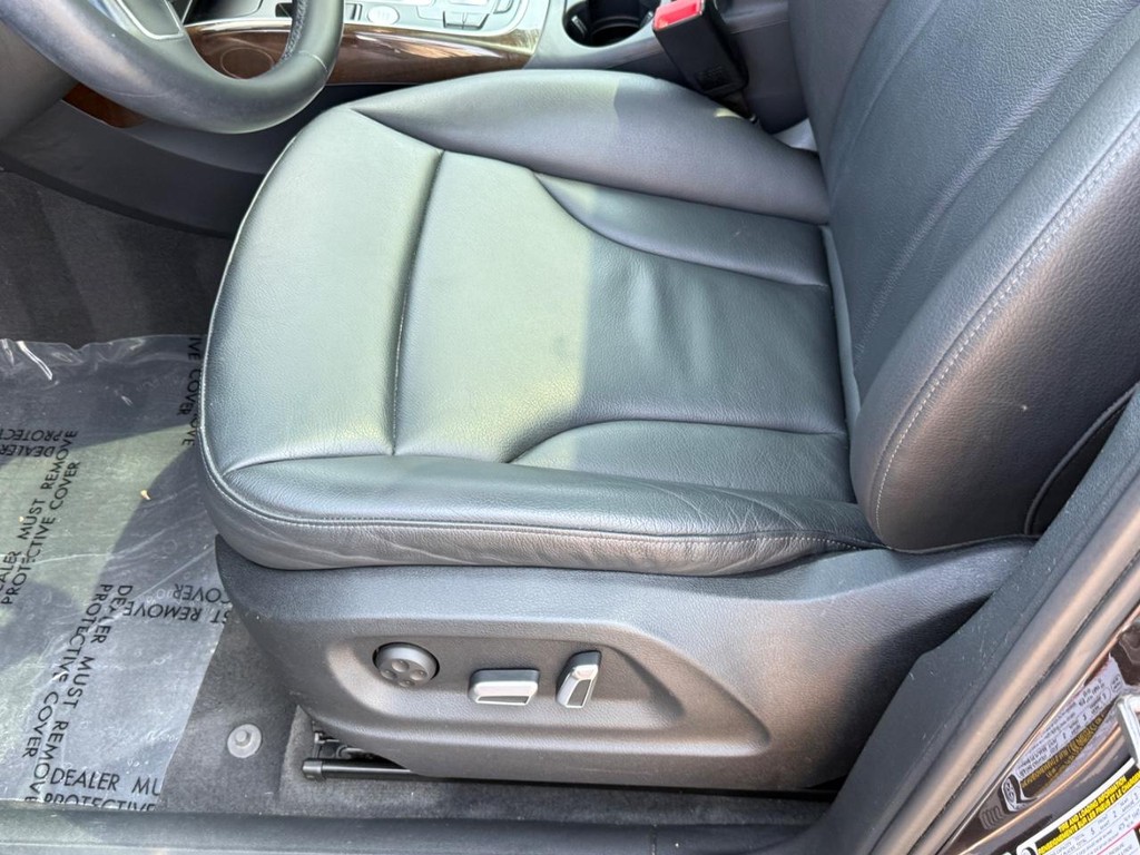 Audi Q5 Vehicle Full-screen Gallery Image 17