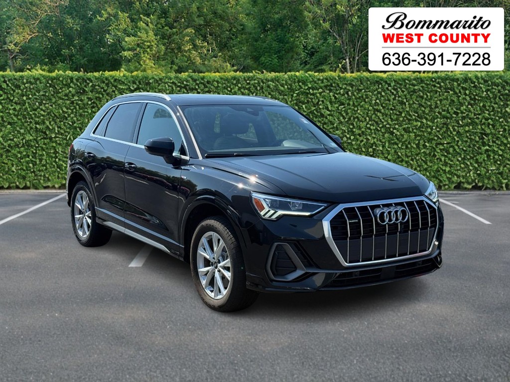 Audi Q3 Vehicle Full-screen Gallery Image 01