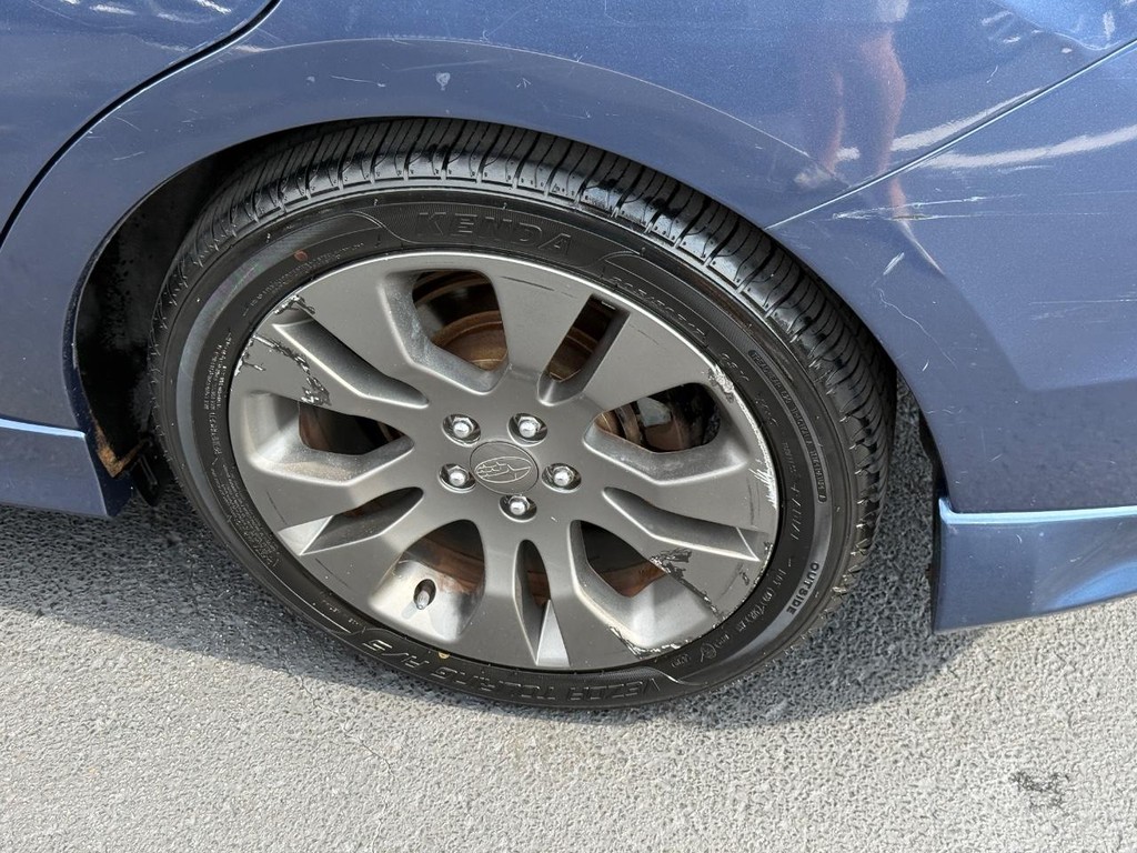 Subaru Impreza Wagon Vehicle Full-screen Gallery Image 08